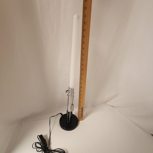 Star Wars Luke Skywalker Lightsaber LED Lamp 23 Inch Desk Lamp Night Light - Picture 8 of 16
